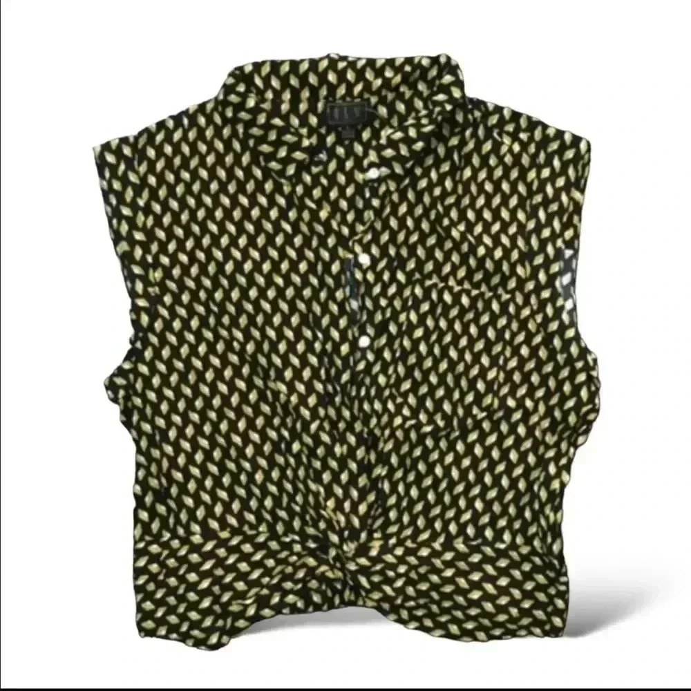 Sleeveless Crop Top